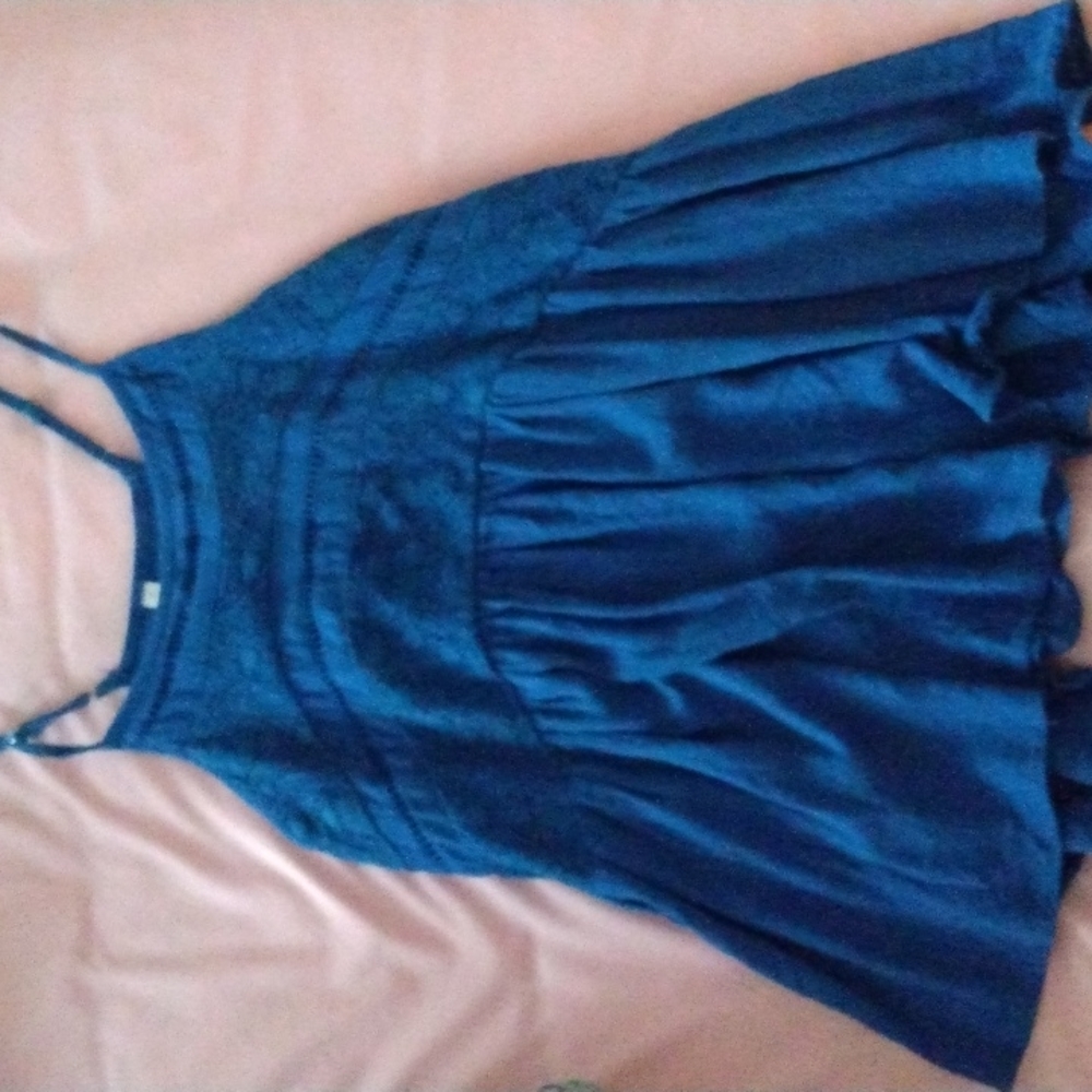 Blue top/ medium